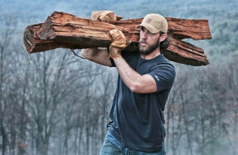 World Series MVP Madison Bumgarner still chops down trees in the offseason